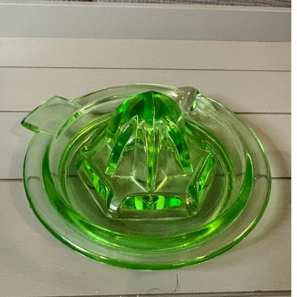 unknown Other - Vtg. Green Uranium Glass Citrus Juicer w/ Pulp Catcher